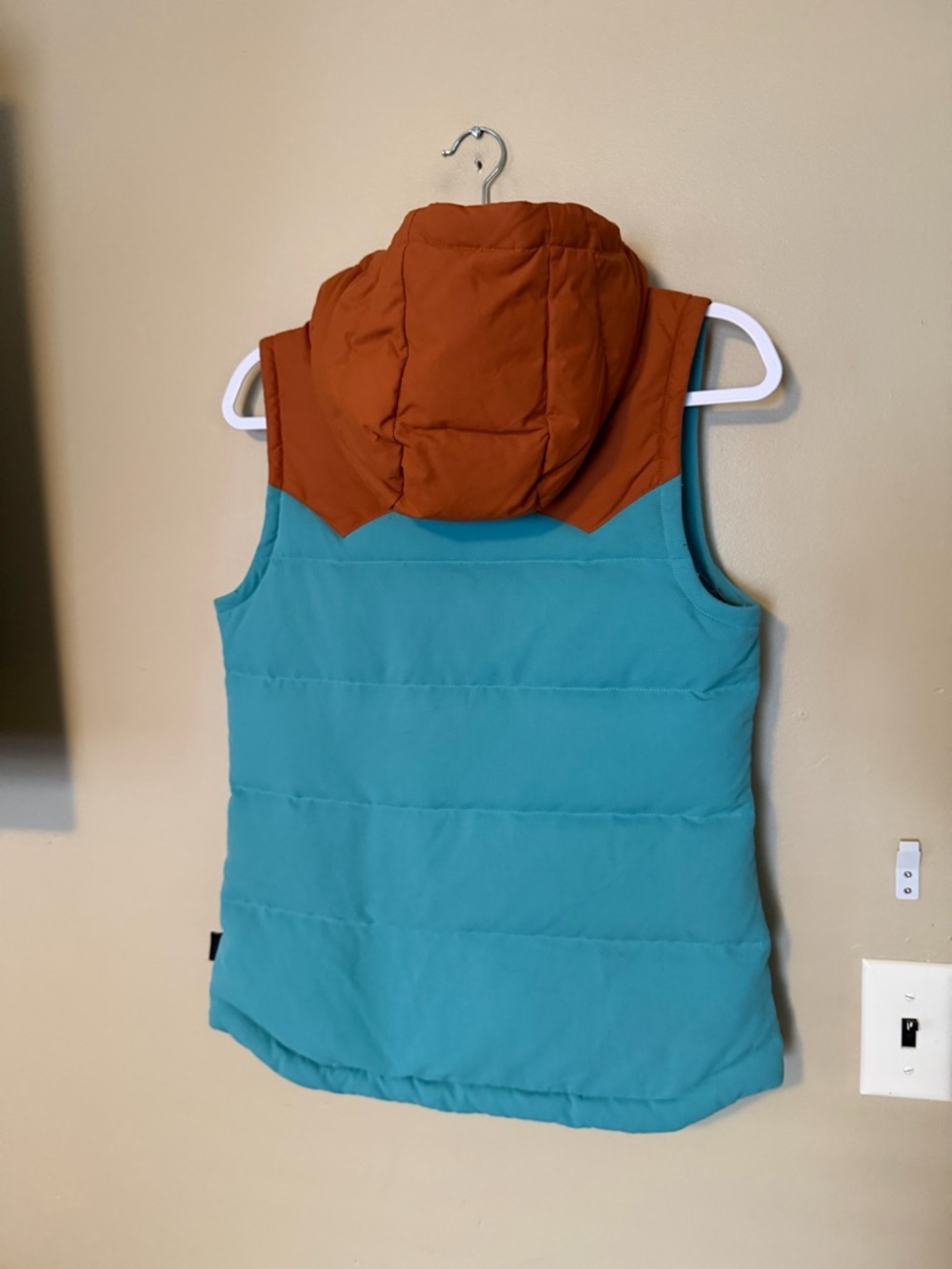 Patagonia Women’s Bivy Color Block Down Vest - Picture 5 of 11